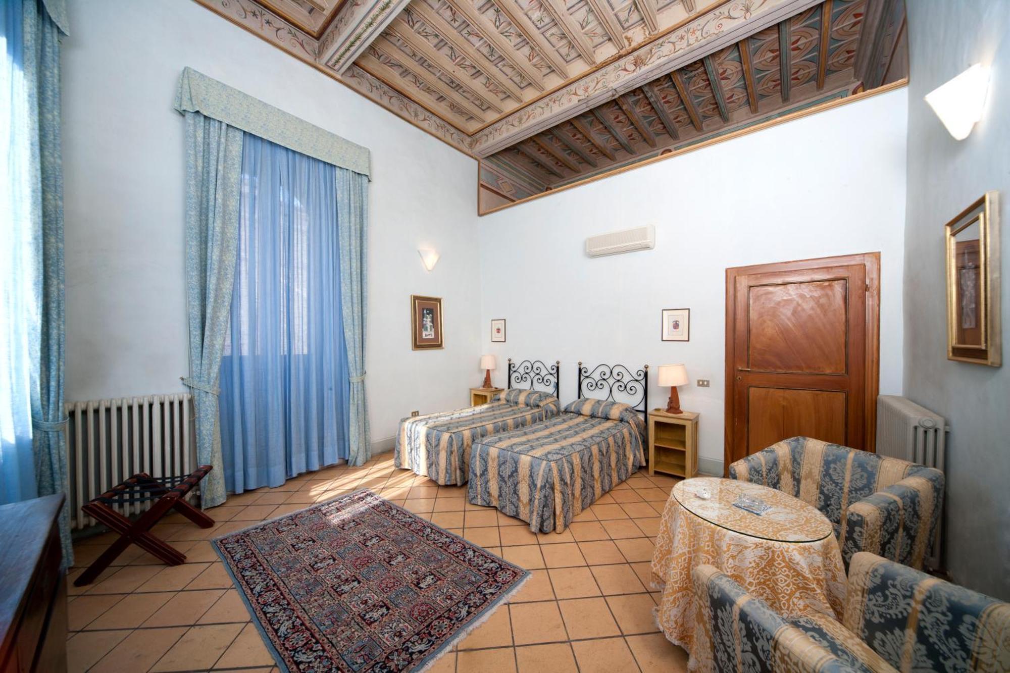 Palazzo Dragoni Hotell Spoleto Eksteriør bilde