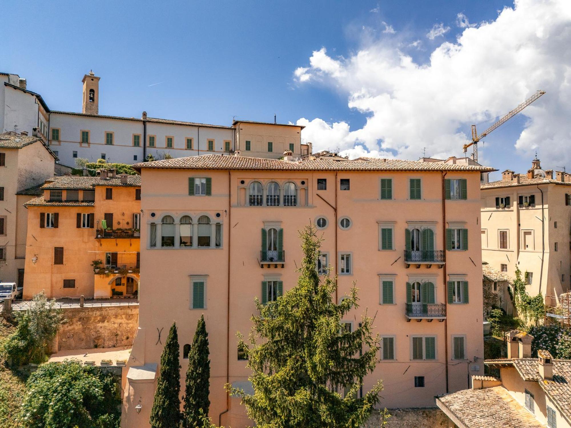 Palazzo Dragoni Hotell Spoleto Eksteriør bilde